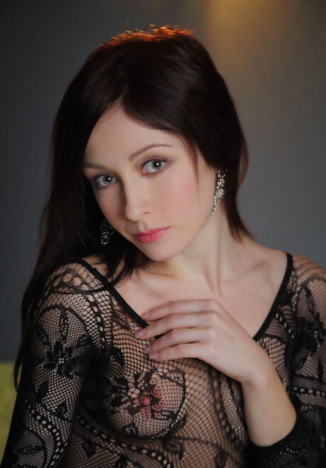 Gracile dark-haired hottie Night A loves foot fetish 