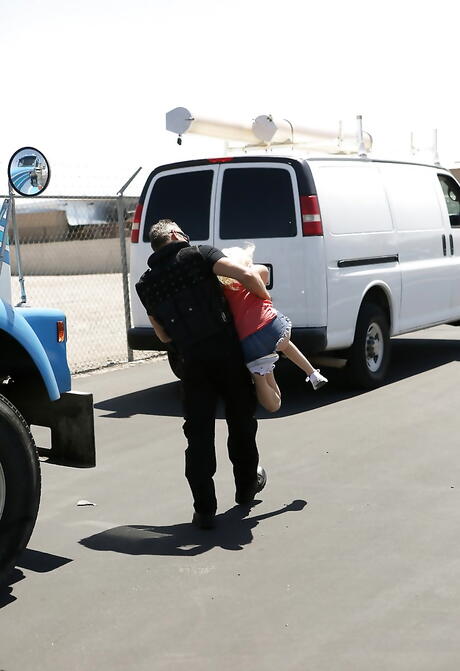 Foxy american blonde youthful Piper Perri in fancy shorts drilled by huge rod after good cock suck outdoor